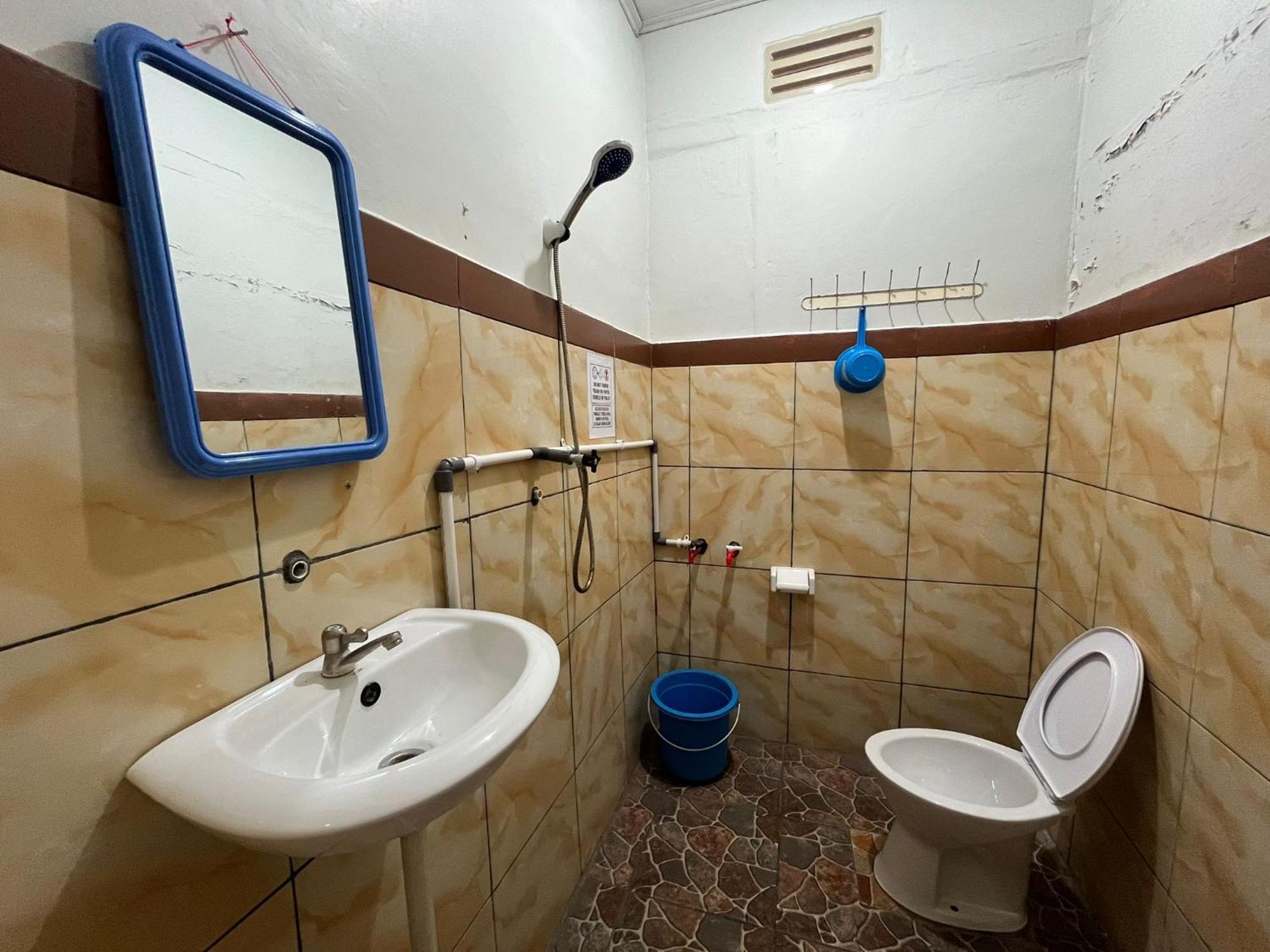El Homestay Bunaken Eksteriør billede