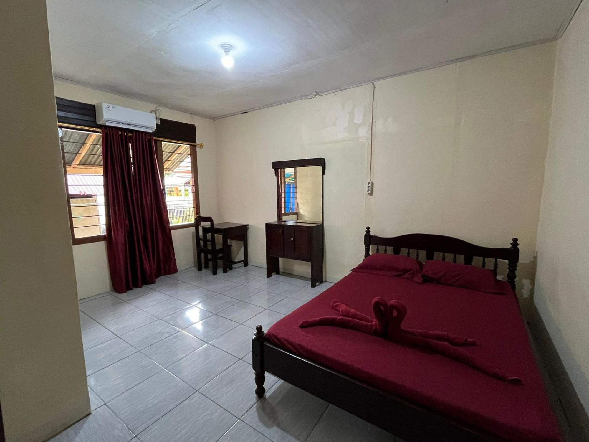 El Homestay Bunaken Eksteriør billede